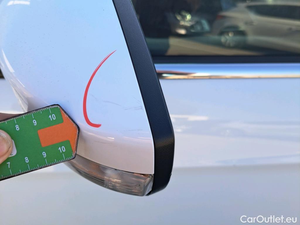  Ford  Kuga FORD  / 2016 / 5P / todoterreno 1.5 EcoBoost 88kW 4x2 Trend+ (CX) #40