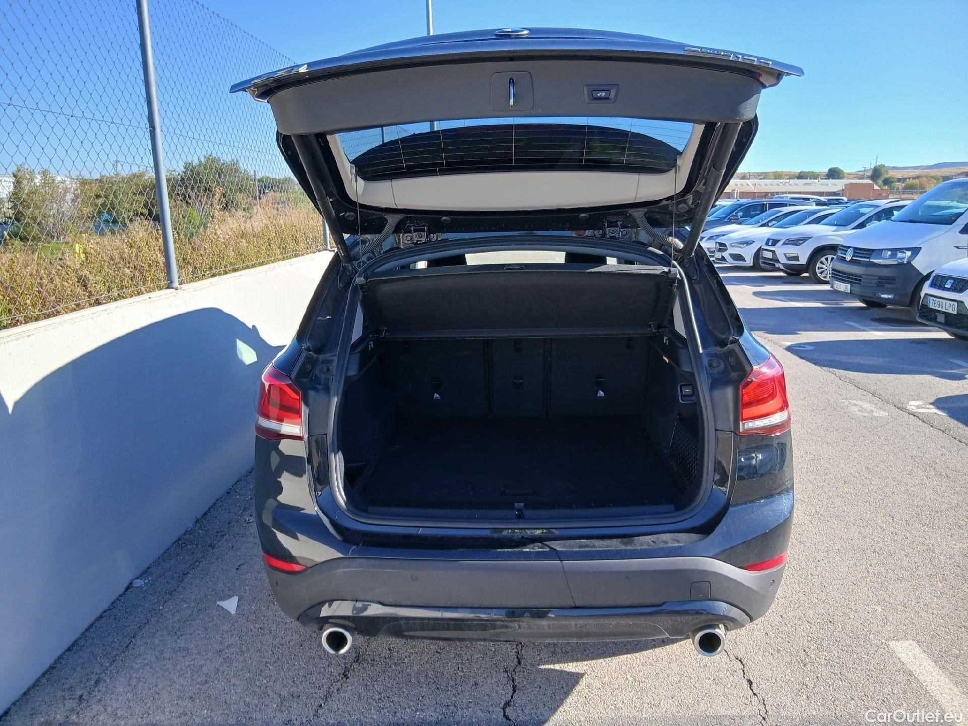 Bmw  X1 BMW  / 2019 / 5P / todoterreno sDrive18dA Corporate #8