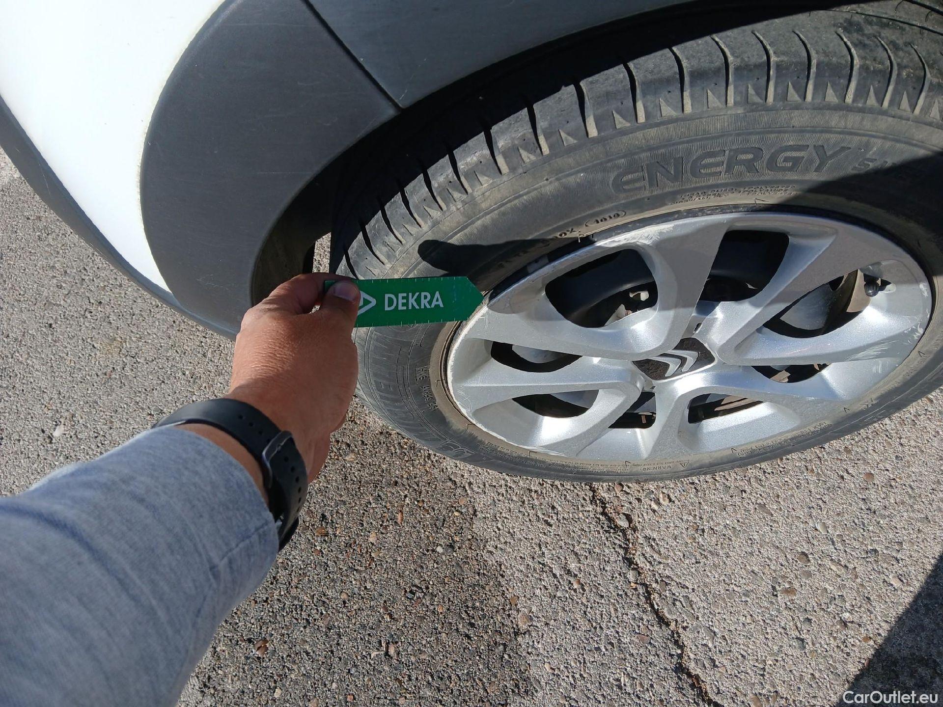  Citroen  C3 CITROEN  / 2016 / 5P / berlina con portón BlueHDi 73KW (100CV) S&S FEEL #11