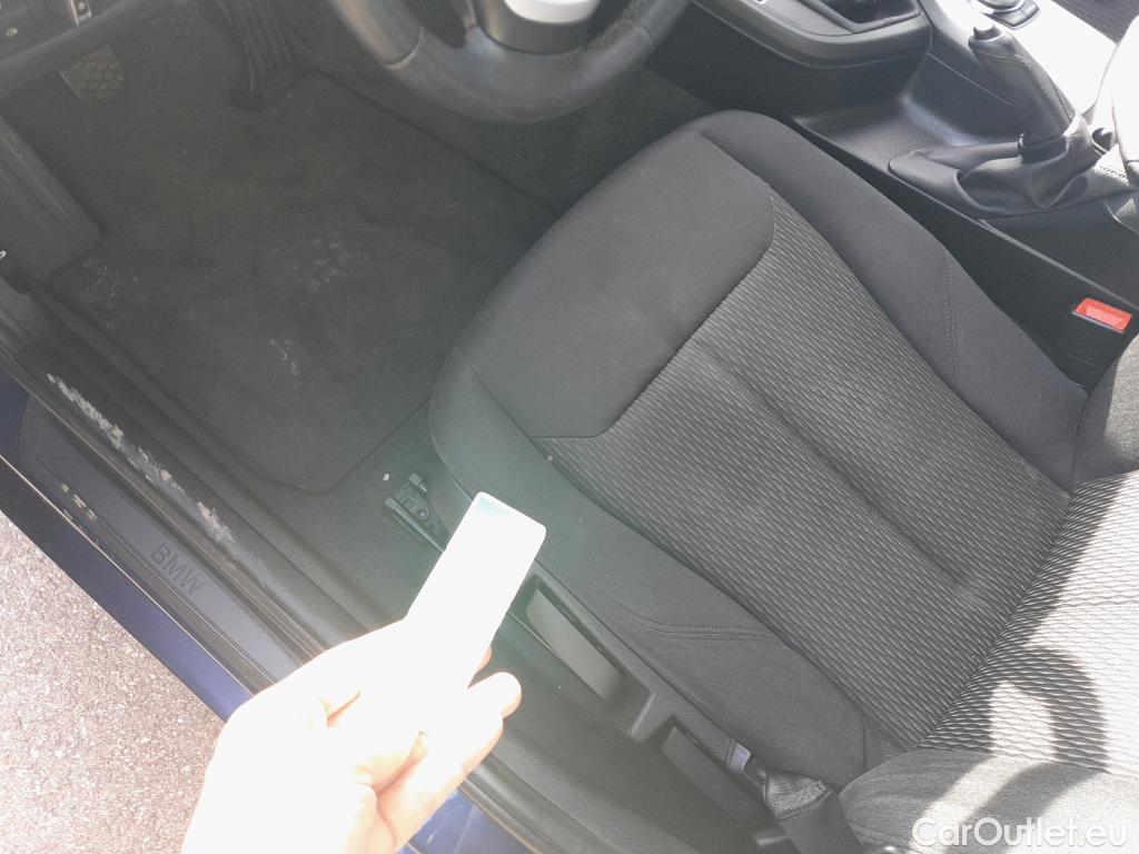  Bmw  Serie 1 BMW  / 2015 / 5P / berlina con portón 116d #31