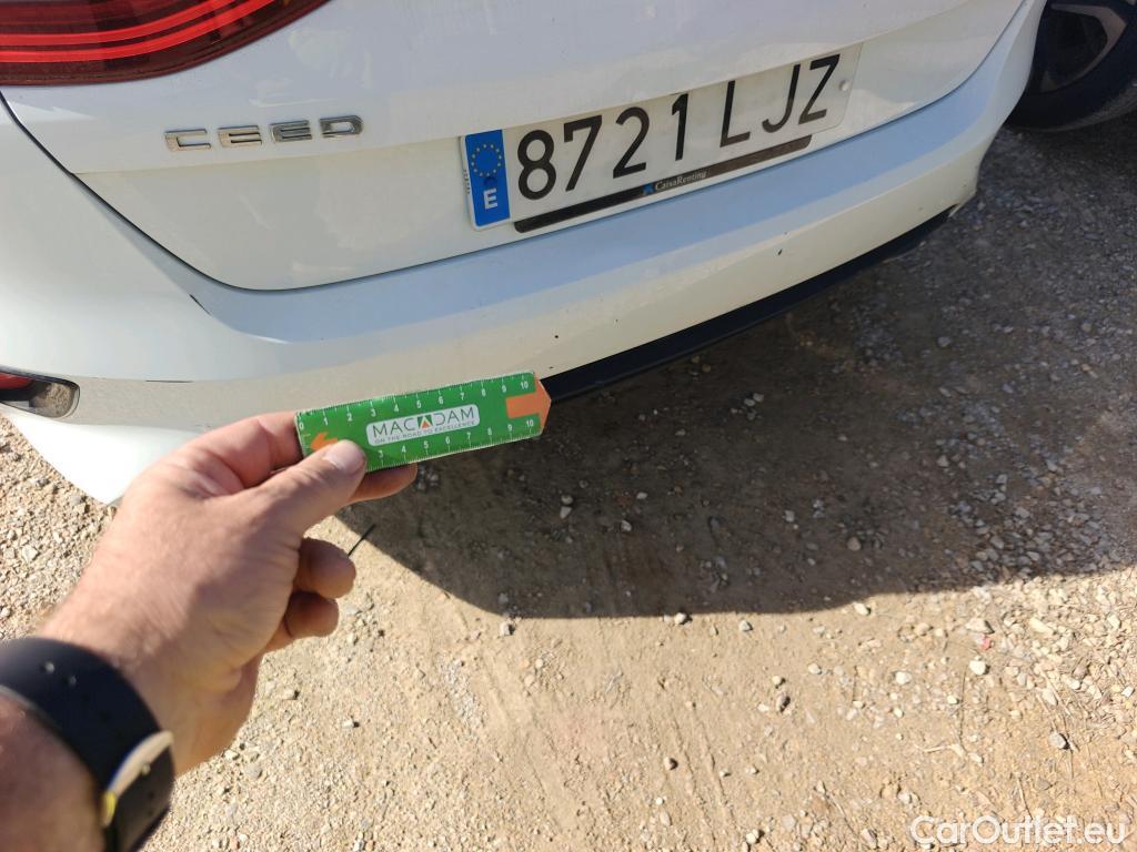  KIA  Cee'd KIA Ceed / 2018 / 5P / berlina con portón 1.0 T-GDi 74kW (100CV) Drive (CX) #21