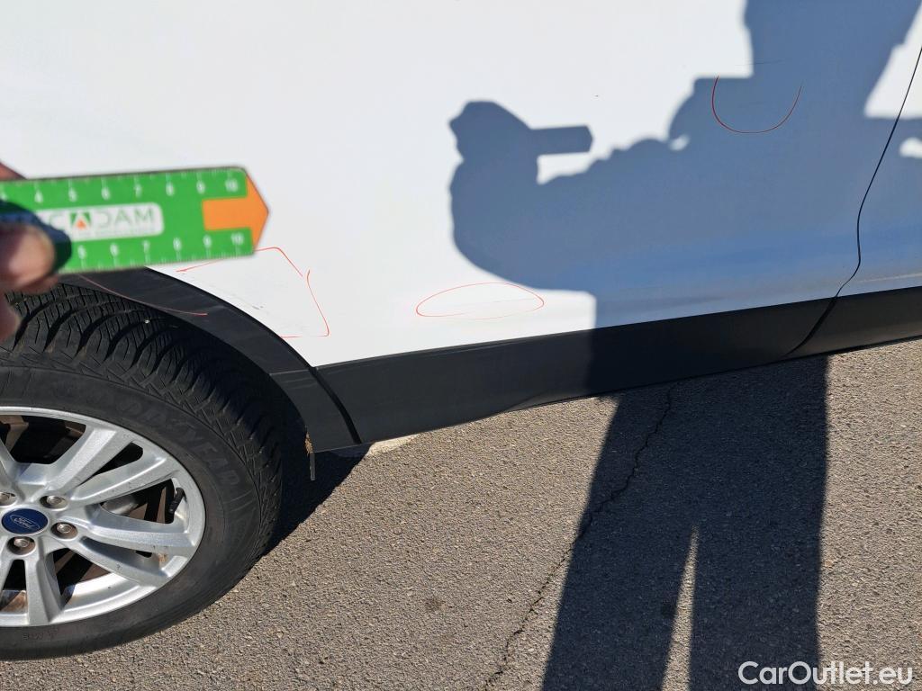  Ford  Kuga FORD  / 2016 / 5P / todoterreno 1.5 EcoBoost 88kW 4x2 Trend+ (CX) #21