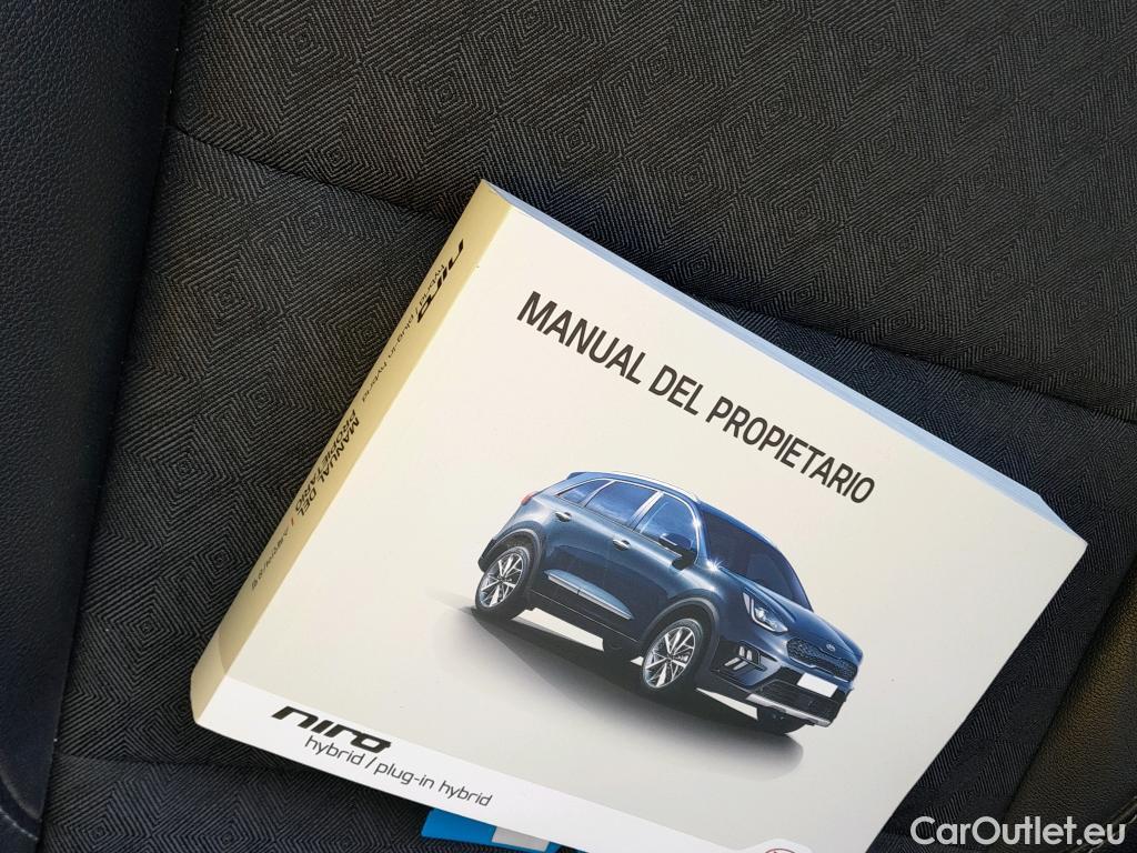  KIA  Niro KIA  / 2019 / 5P / crossover 1.6 GDi PHEV 104kW (141CV) Drive #22