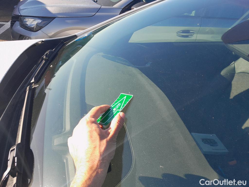  KIA  Niro KIA  / 2019 / 5P / crossover 1.6 GDi PHEV 104kW (141CV) Drive #1