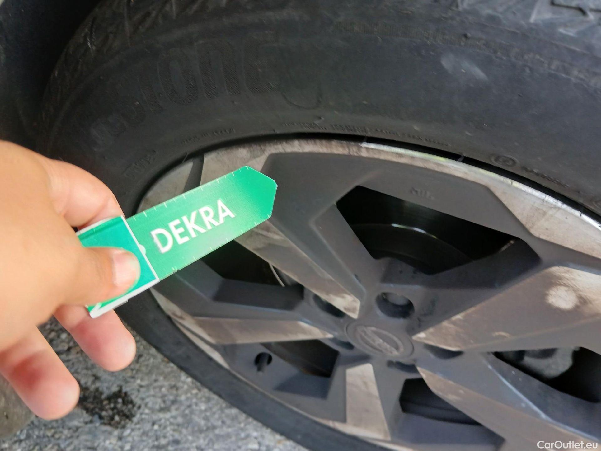 Nissan  Qashqai NISSAN  / 2021 / 5P / todoterreno DIG-T 116kW mHEV Xtronic N-Connecta #24