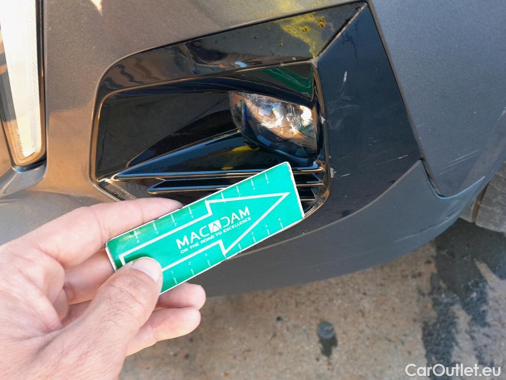  Peugeot  2008 PEUGEOT  / 2019 / 5P / todoterreno Allure Pack Puretech 130 S&S EAT8 (AC2) #33