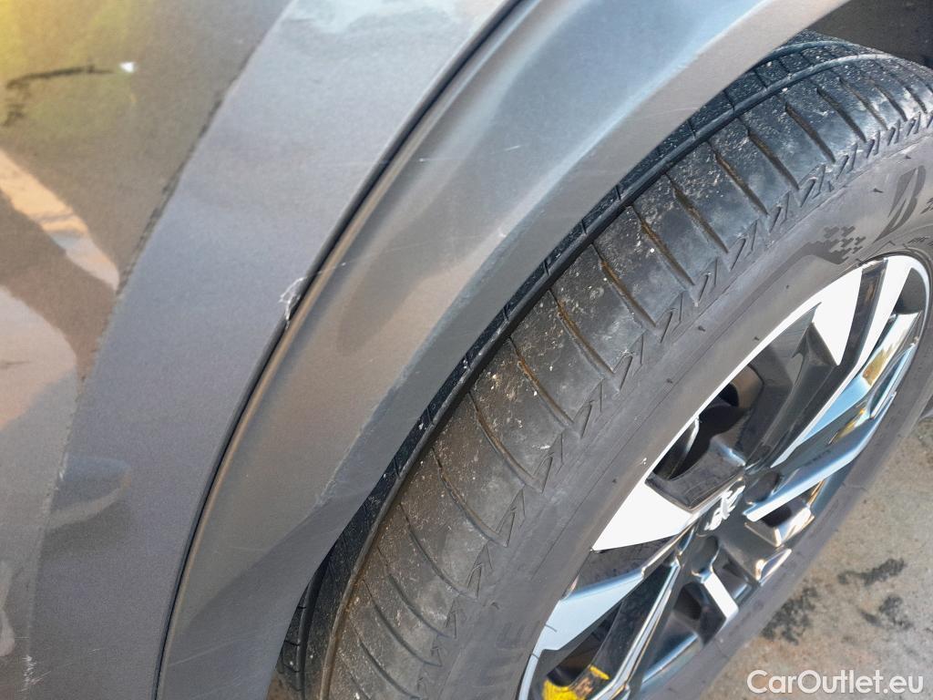  Peugeot  2008 PEUGEOT  / 2019 / 5P / todoterreno Allure Pack Puretech 130 S&S EAT8 (AC2) #26