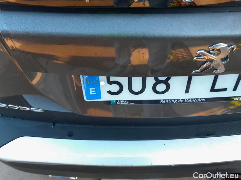  Peugeot  2008 PEUGEOT  / 2019 / 5P / todoterreno Allure Pack Puretech 130 S&S EAT8 (AC2) #1