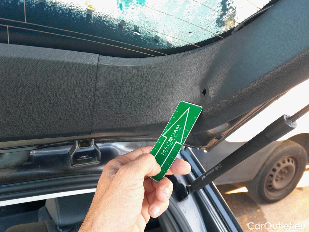  Peugeot  2008 PEUGEOT  / 2019 / 5P / todoterreno Allure Pack Puretech 130 S&S EAT8 (AC2) #12