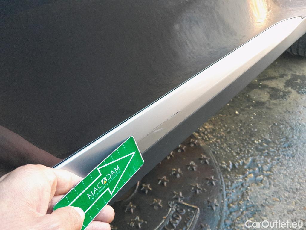  Peugeot  2008 PEUGEOT  / 2019 / 5P / todoterreno Allure Pack Puretech 130 S&S EAT8 (AC2) #23