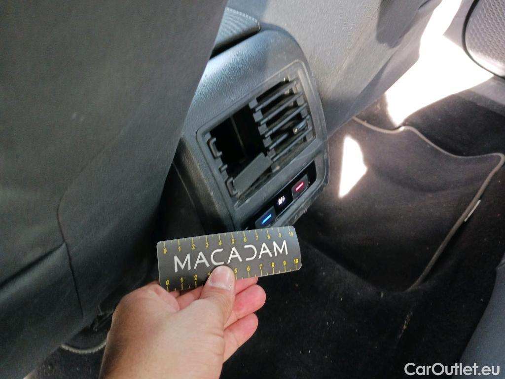  Volkswagen  Golf  VOLKSWAGEN / 2020 / 5P / familiar Life 2.0 TDI 85kW (115CV) DSG Variant #6