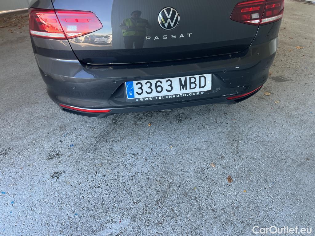 Volkswagen  Passat VOLKSWAGEN  / 2019 / 4P / sedán Executive 2.0 TDI 110kW (150CV) DSG #15
