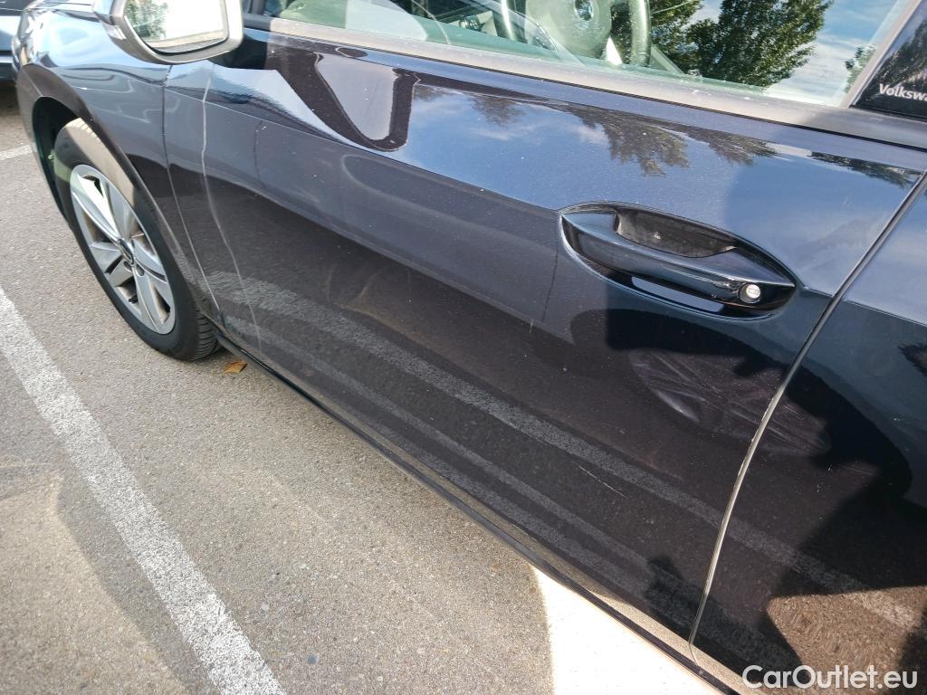  Volkswagen  Golf  VOLKSWAGEN / 2020 / 5P / familiar Life 2.0 TDI 85kW (115CV) DSG Variant #15