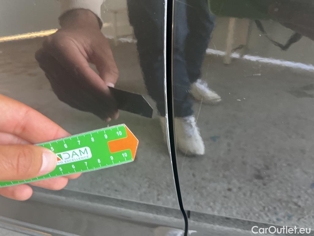 Volkswagen  Passat VOLKSWAGEN  / 2019 / 4P / sedán Executive 2.0 TDI 110kW (150CV) DSG #4