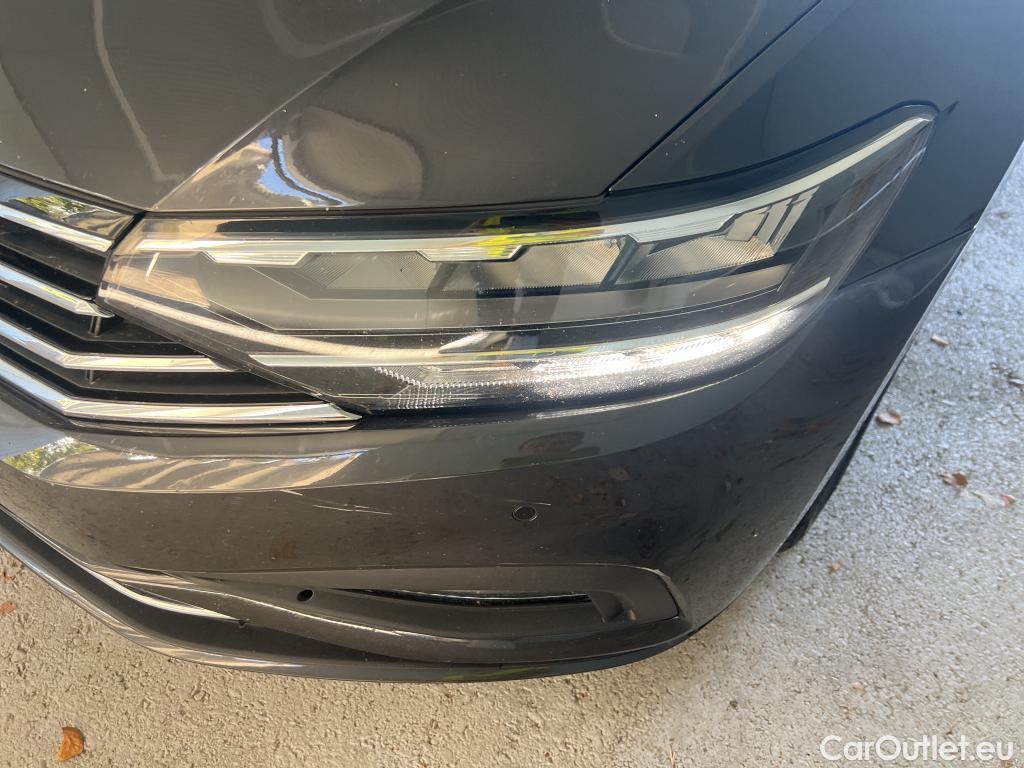 Volkswagen  Passat VOLKSWAGEN  / 2019 / 4P / sedán Executive 2.0 TDI 110kW (150CV) DSG #15