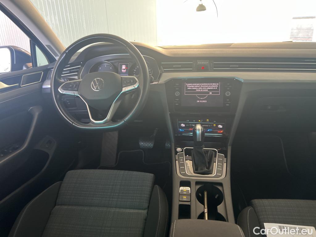 Volkswagen  Passat VOLKSWAGEN  / 2019 / 4P / sedán Executive 2.0 TDI 110kW (150CV) DSG #3