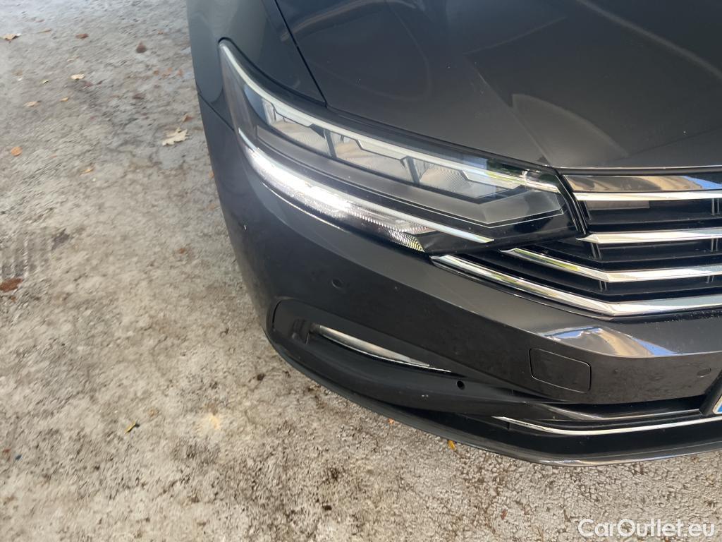 Volkswagen  Passat VOLKSWAGEN  / 2019 / 4P / sedán Executive 2.0 TDI 110kW (150CV) DSG #16
