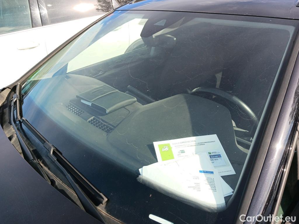  Volkswagen  Golf  VOLKSWAGEN / 2020 / 5P / familiar Life 2.0 TDI 85kW (115CV) DSG Variant #1