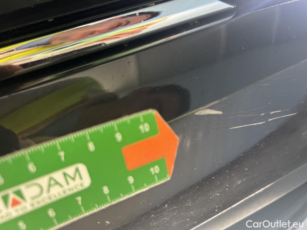 Volkswagen  Passat VOLKSWAGEN  / 2019 / 4P / sedán Executive 2.0 TDI 110kW (150CV) DSG #14