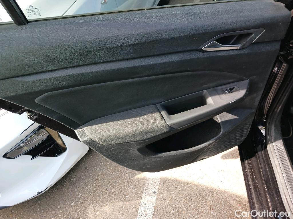  Volkswagen  Golf  VOLKSWAGEN / 2020 / 5P / familiar Life 2.0 TDI 85kW (115CV) DSG Variant #40