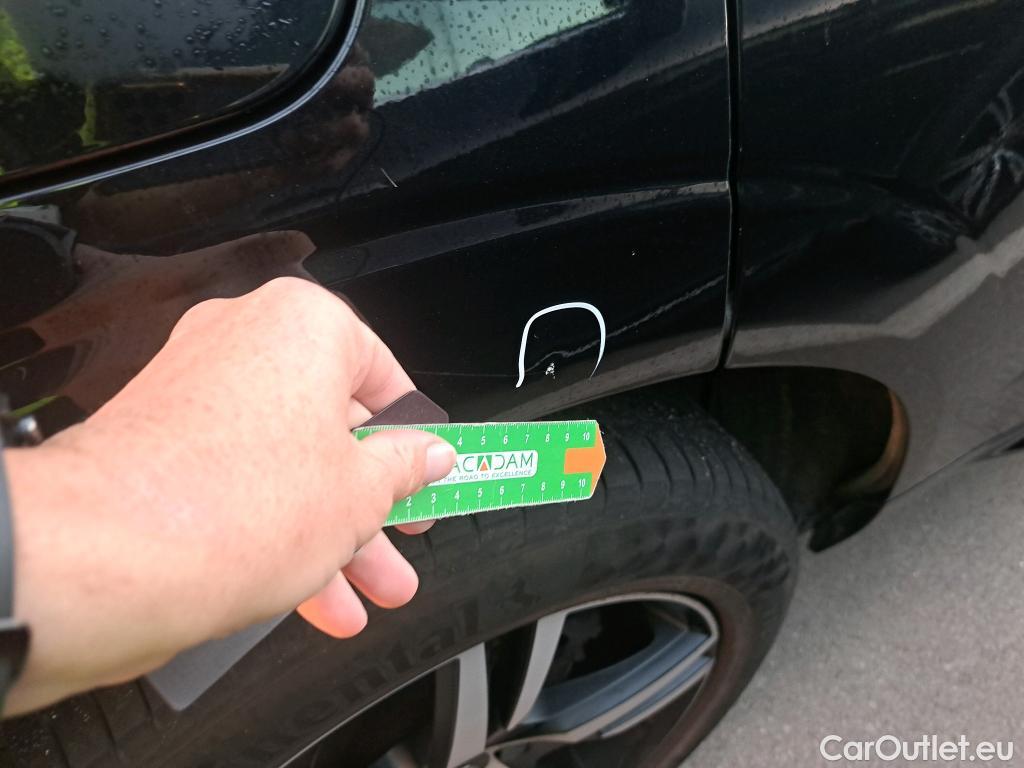 Volvo  XC60 VOLVO  / 2017 / 5P / todoterreno 2.0 B4 D R-Design Auto #8