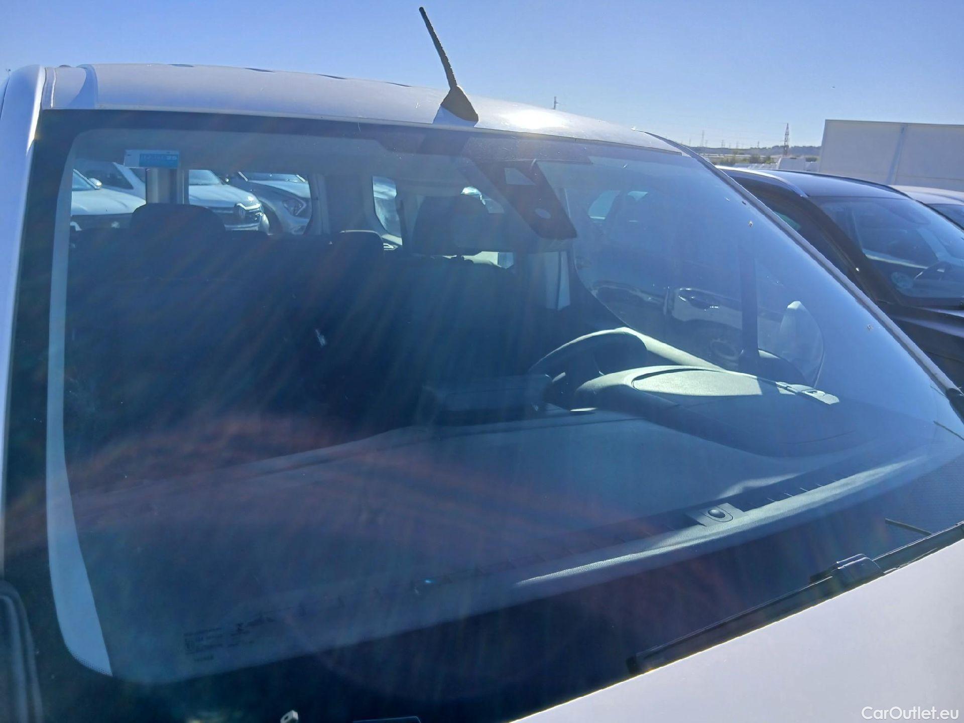  Citroen  Berlingo CITROEN  / 2018 / 4P / combi Talla M BlueHDi 100 LIVE (AC) #1