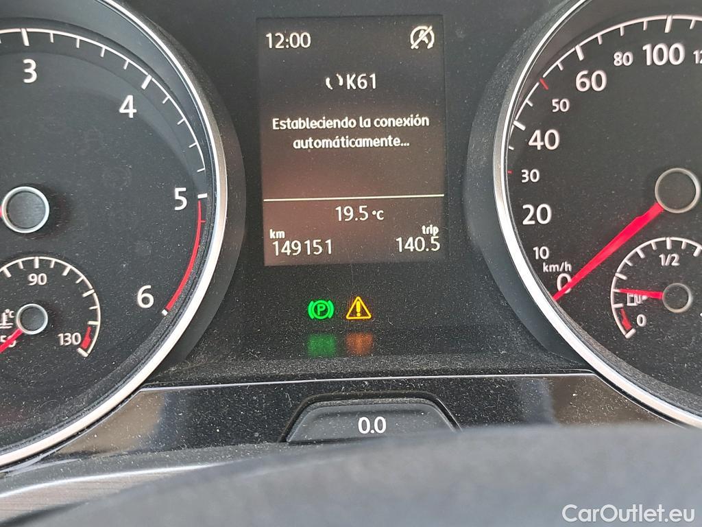  Volkswagen  Touran VOLKSWAGEN  / 2015 / 5P / monovolumen compacto Advance 1.6 TDI 85kW (115CV) #39