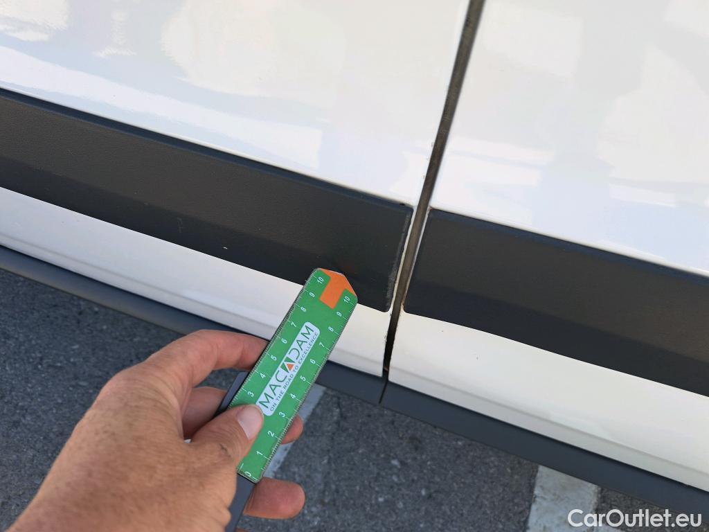  Ford  Transit FORD  Courier/2014/4P/furgón der.turis Van 1.5 TDCi 56kW Trend #66