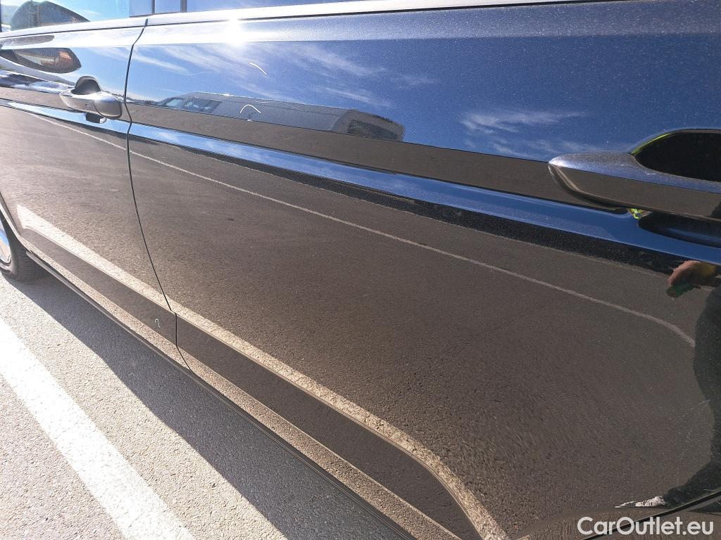  Volkswagen  Touran VOLKSWAGEN  / 2015 / 5P / monovolumen compacto Advance 1.6 TDI 85kW (115CV) #15