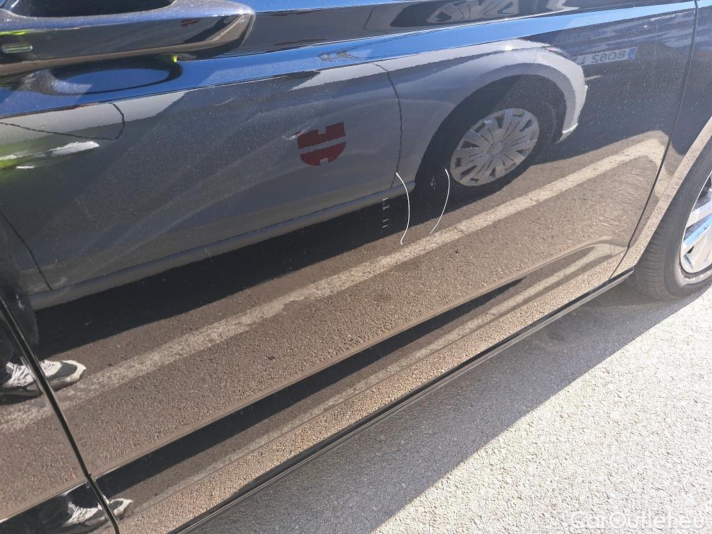  Volkswagen  Touran VOLKSWAGEN  / 2015 / 5P / monovolumen compacto Advance 1.6 TDI 85kW (115CV) #13