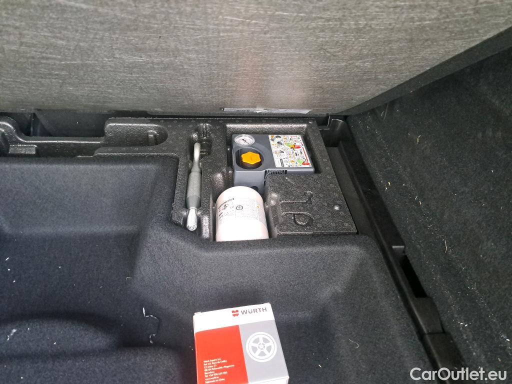 Volvo  XC60 VOLVO  / 2017 / 5P / todoterreno 2.0 B4 D R-Design Auto #10