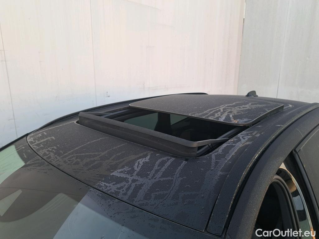 Volvo  XC60 VOLVO  / 2017 / 5P / todoterreno 2.0 B4 D R-Design Auto #16