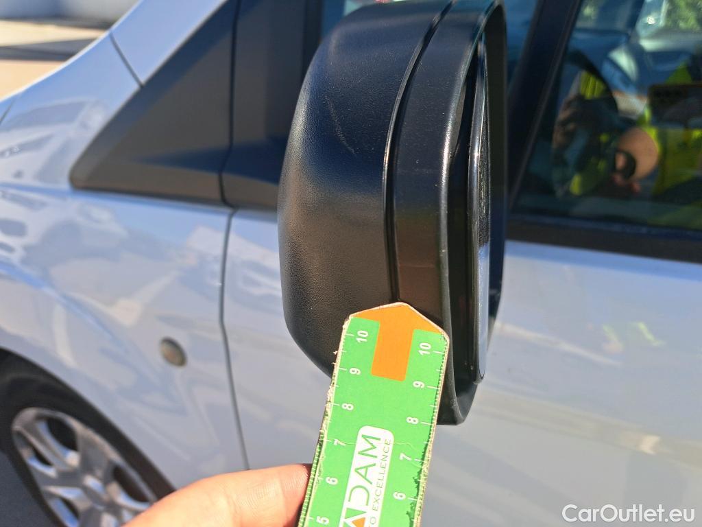  Ford  Transit FORD  Courier/2014/4P/furgón der.turis Van 1.5 TDCi 56kW Trend #60