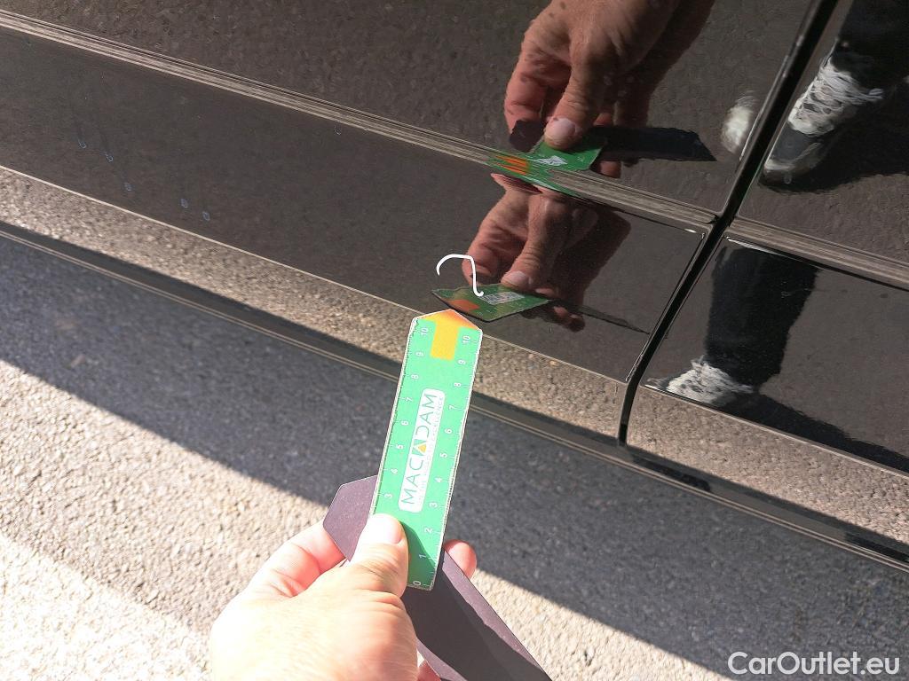  Volkswagen  Touran VOLKSWAGEN  / 2015 / 5P / monovolumen compacto Advance 1.6 TDI 85kW (115CV) #37