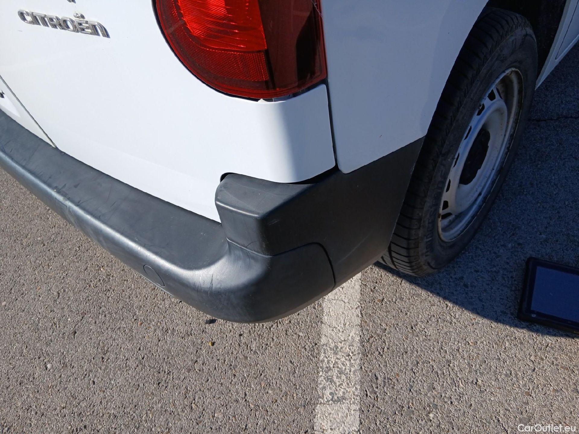  Citroen  Berlingo CITROEN  / 2018 / 4P / combi Talla M BlueHDi 100 LIVE (AC) #14