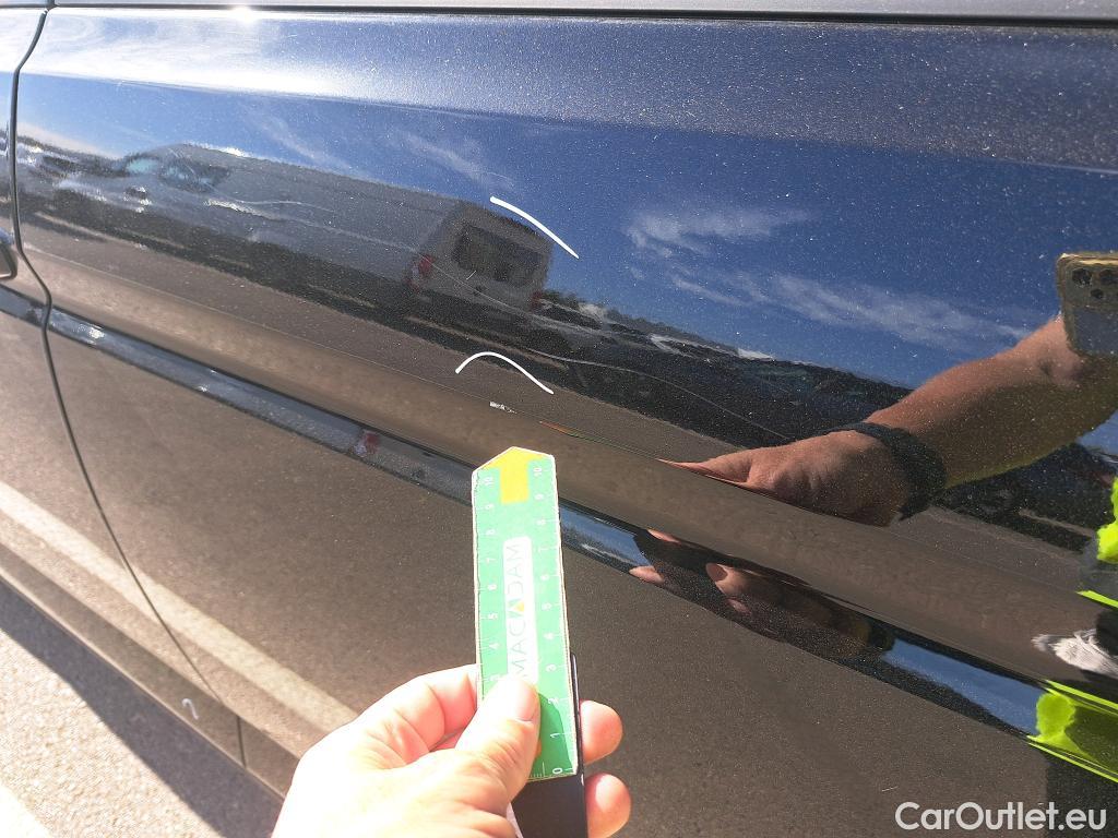  Volkswagen  Touran VOLKSWAGEN  / 2015 / 5P / monovolumen compacto Advance 1.6 TDI 85kW (115CV) #16