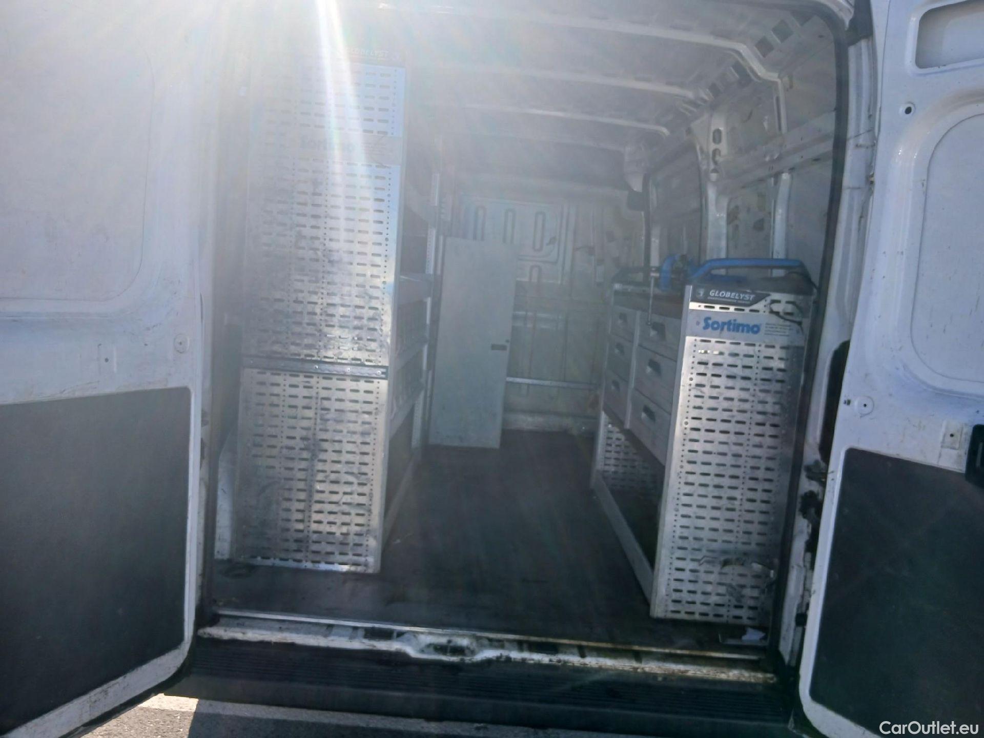  Citroen  Jumper CITROEN  / 2014 / 4P / furgón BlueHDi 96KW (130CV) Furgón 35L2H2 #2