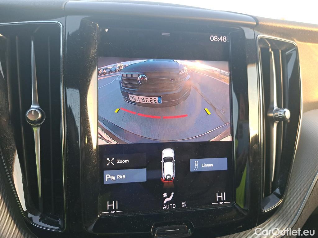 Volvo  XC60 VOLVO  / 2017 / 5P / todoterreno 2.0 B4 D R-Design Auto #14