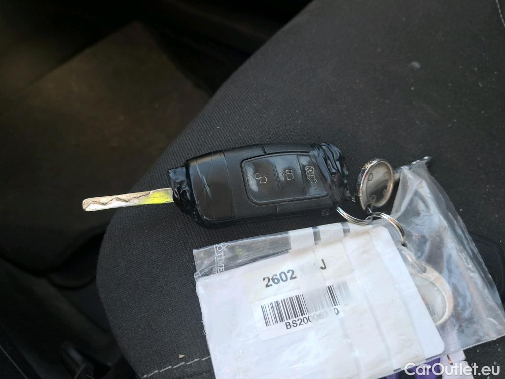  Ford  Transit FORD  Courier/2014/4P/furgón der.turis Van 1.5 TDCi 56kW Trend #10