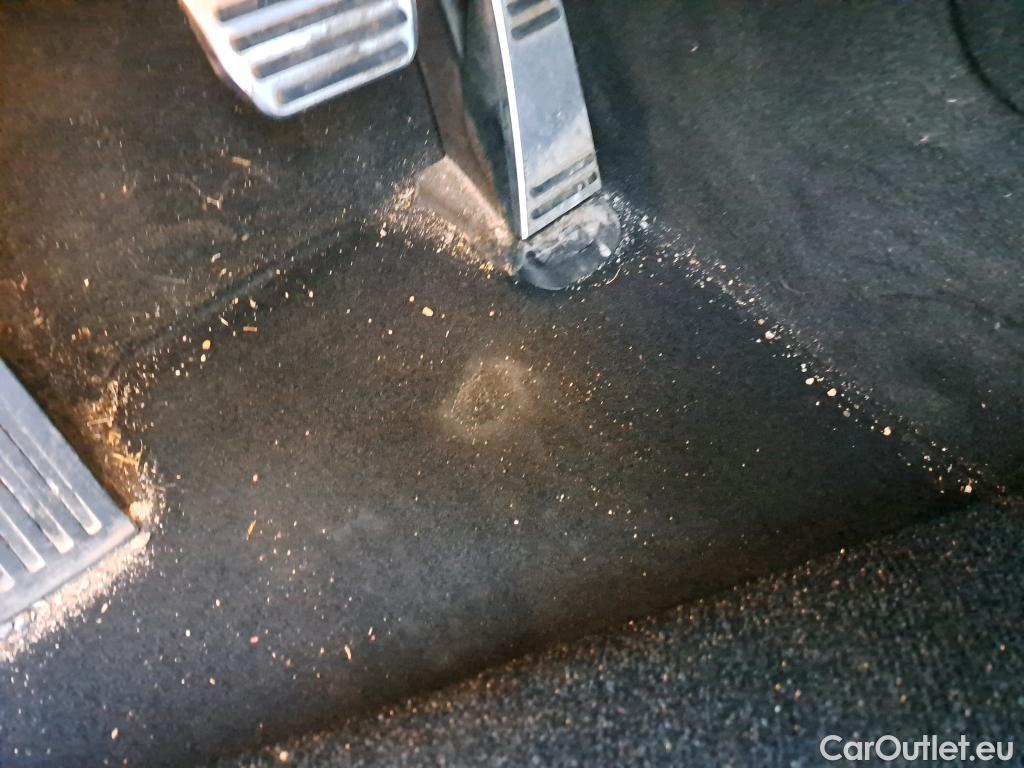 Volvo  XC60 VOLVO  / 2017 / 5P / todoterreno 2.0 B4 D R-Design Auto #11