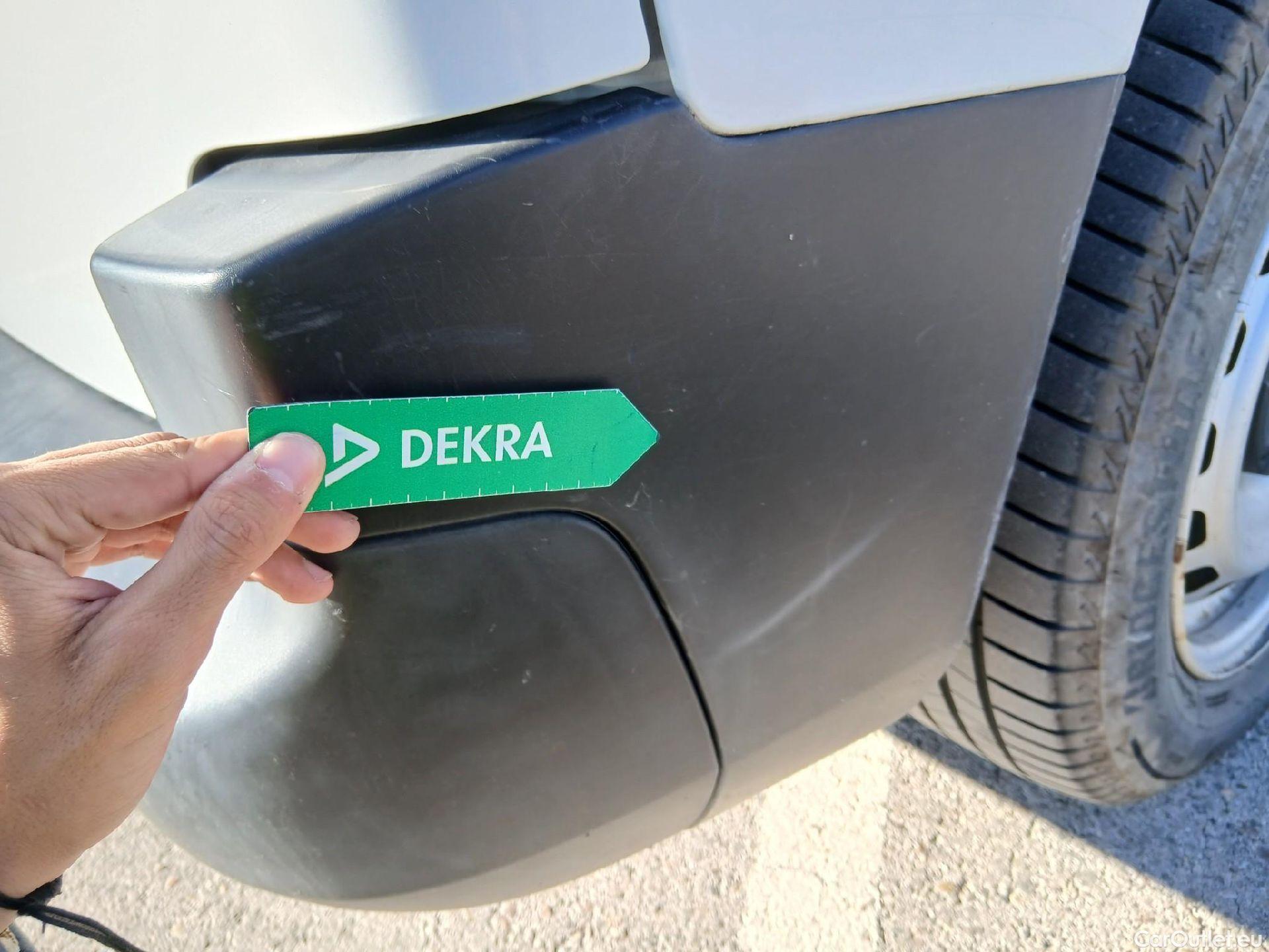  Citroen  Berlingo CITROEN  / 2018 / 4P / combi Talla M BlueHDi 100 LIVE (AC) #13