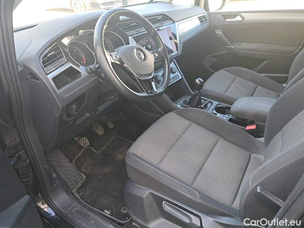 Volkswagen  Touran VOLKSWAGEN  / 2015 / 5P / monovolumen compacto Advance 1.6 TDI 85kW (115CV) #21
