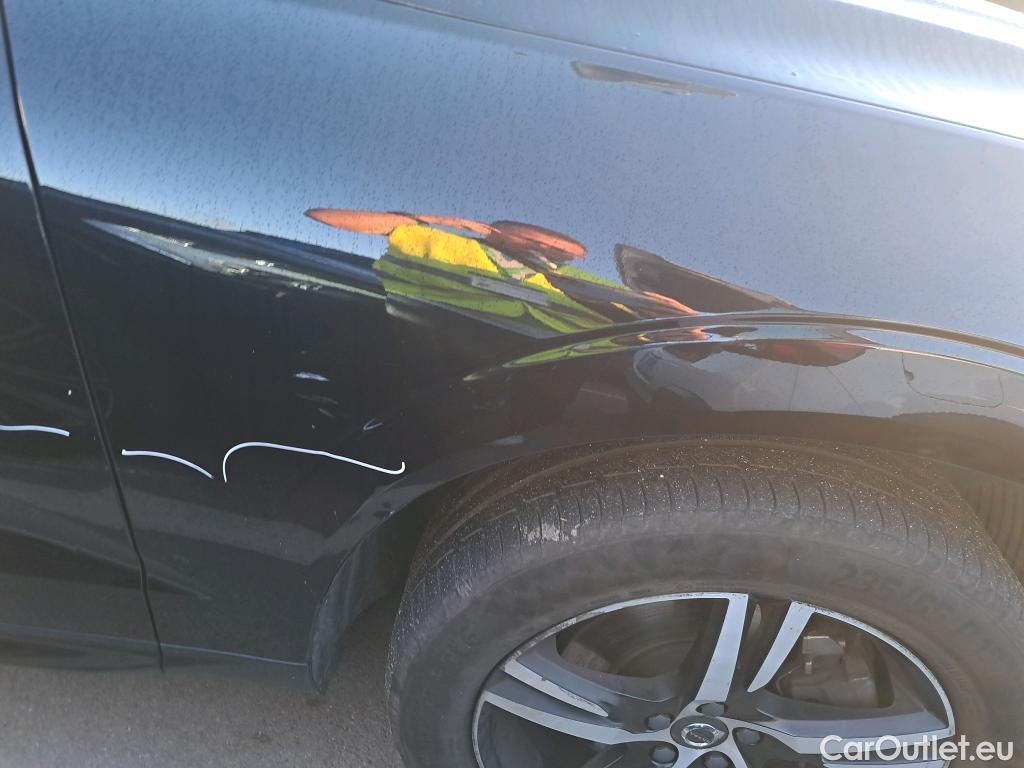 Volvo  XC60 VOLVO  / 2017 / 5P / todoterreno 2.0 B4 D R-Design Auto #5