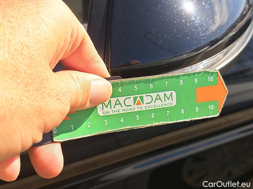  Volkswagen  Touran VOLKSWAGEN  / 2015 / 5P / monovolumen compacto Advance 1.6 TDI 85kW (115CV) #33