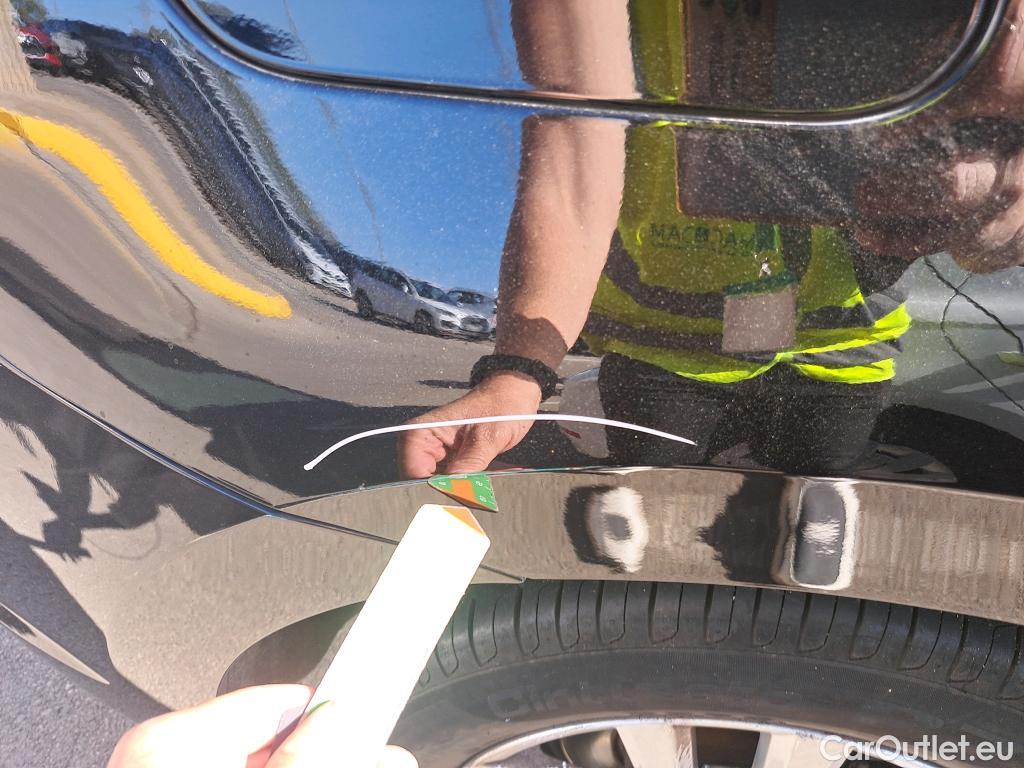  Volkswagen  Touran VOLKSWAGEN  / 2015 / 5P / monovolumen compacto Advance 1.6 TDI 85kW (115CV) #29