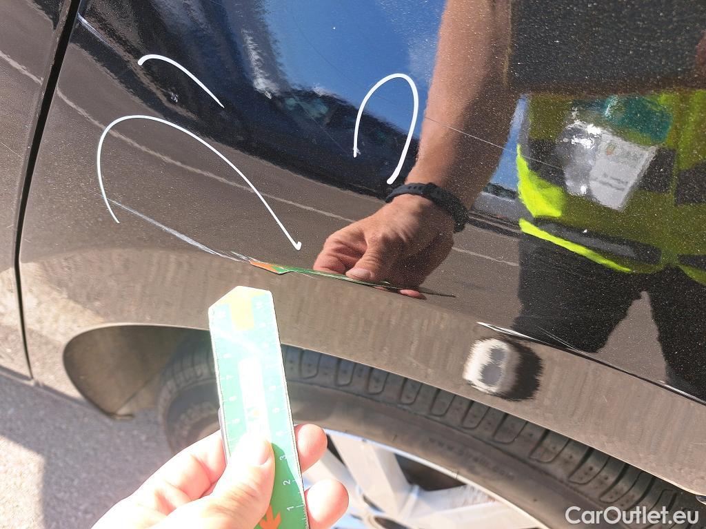  Volkswagen  Touran VOLKSWAGEN  / 2015 / 5P / monovolumen compacto Advance 1.6 TDI 85kW (115CV) #18