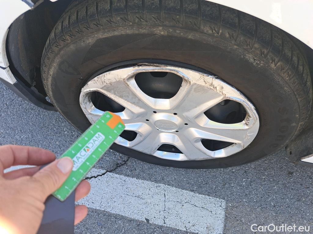  Ford  Transit FORD  Courier/2014/4P/furgón der.turis Van 1.5 TDCi 56kW Trend #54