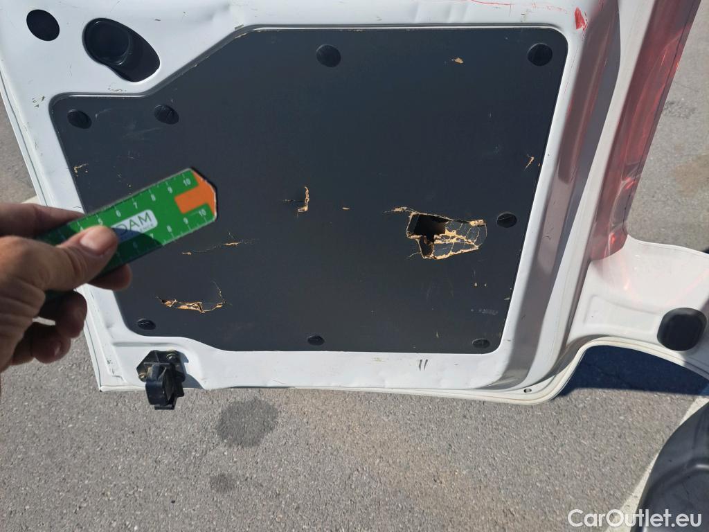  Opel  Vivaro OPEL  / 2019 / 4P / furgón 1.5 Diésel 88kW/120CV M Std Innovation #49