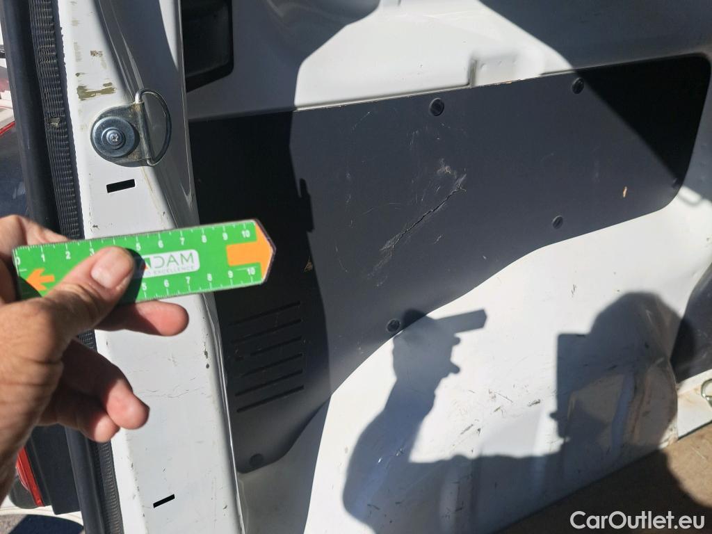  Opel  Vivaro OPEL  / 2019 / 4P / furgón 1.5 Diésel 88kW/120CV M Std Innovation #36