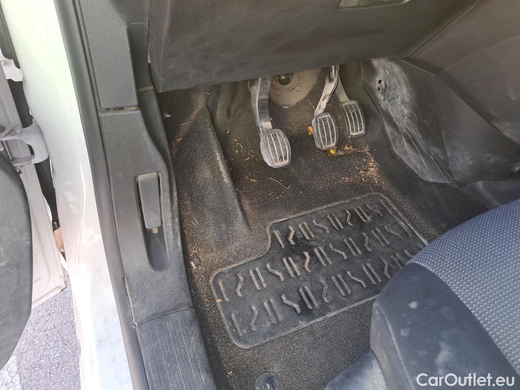  Opel  Combo OPEL  / 2018 / 3P / furgón derivado de turismo 1.5 TD S/S 75kW (100CV) Express L H1 650 (CX) #44